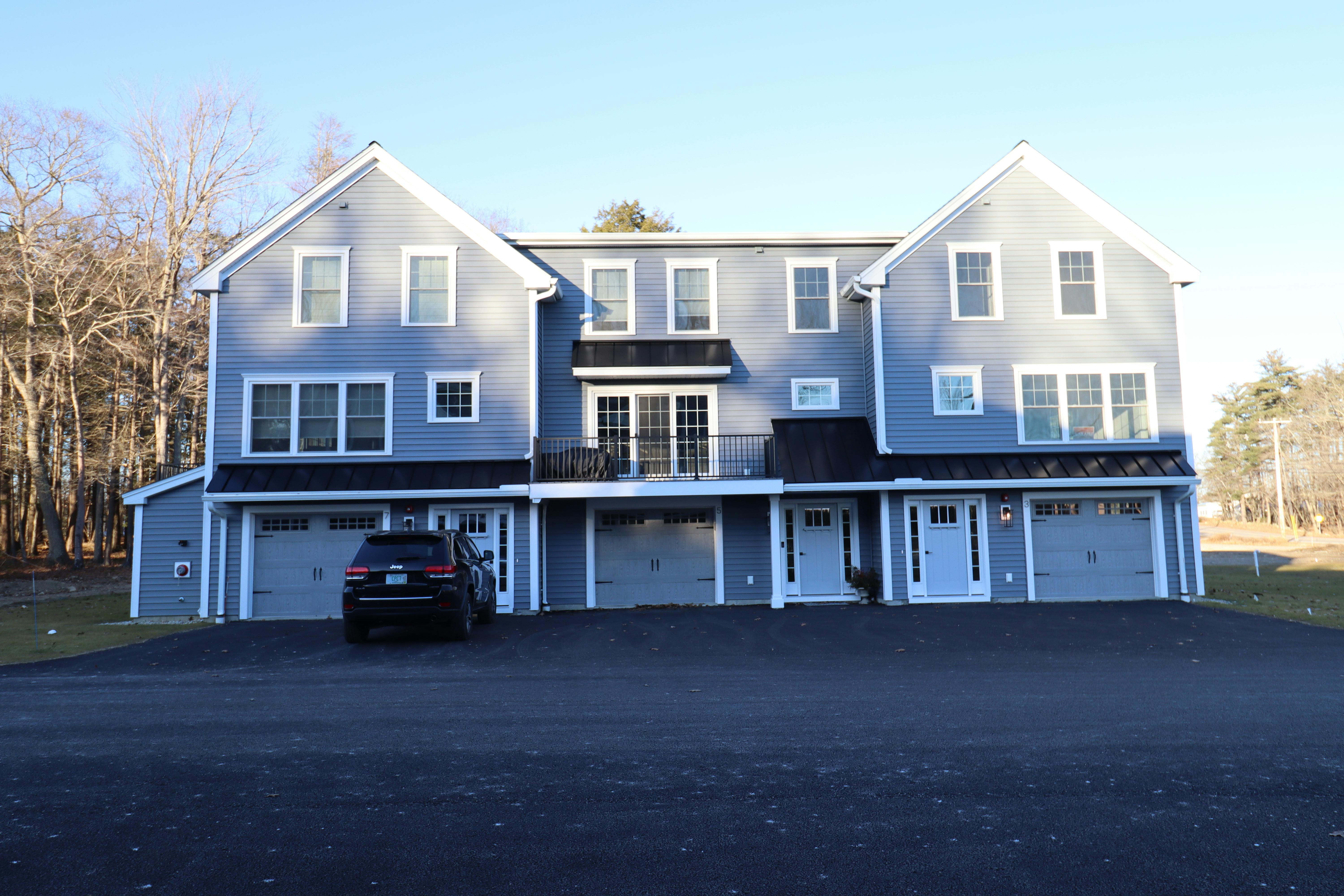 Builders Thompson Landing, LLC The Gove Group Real Estate, LLC